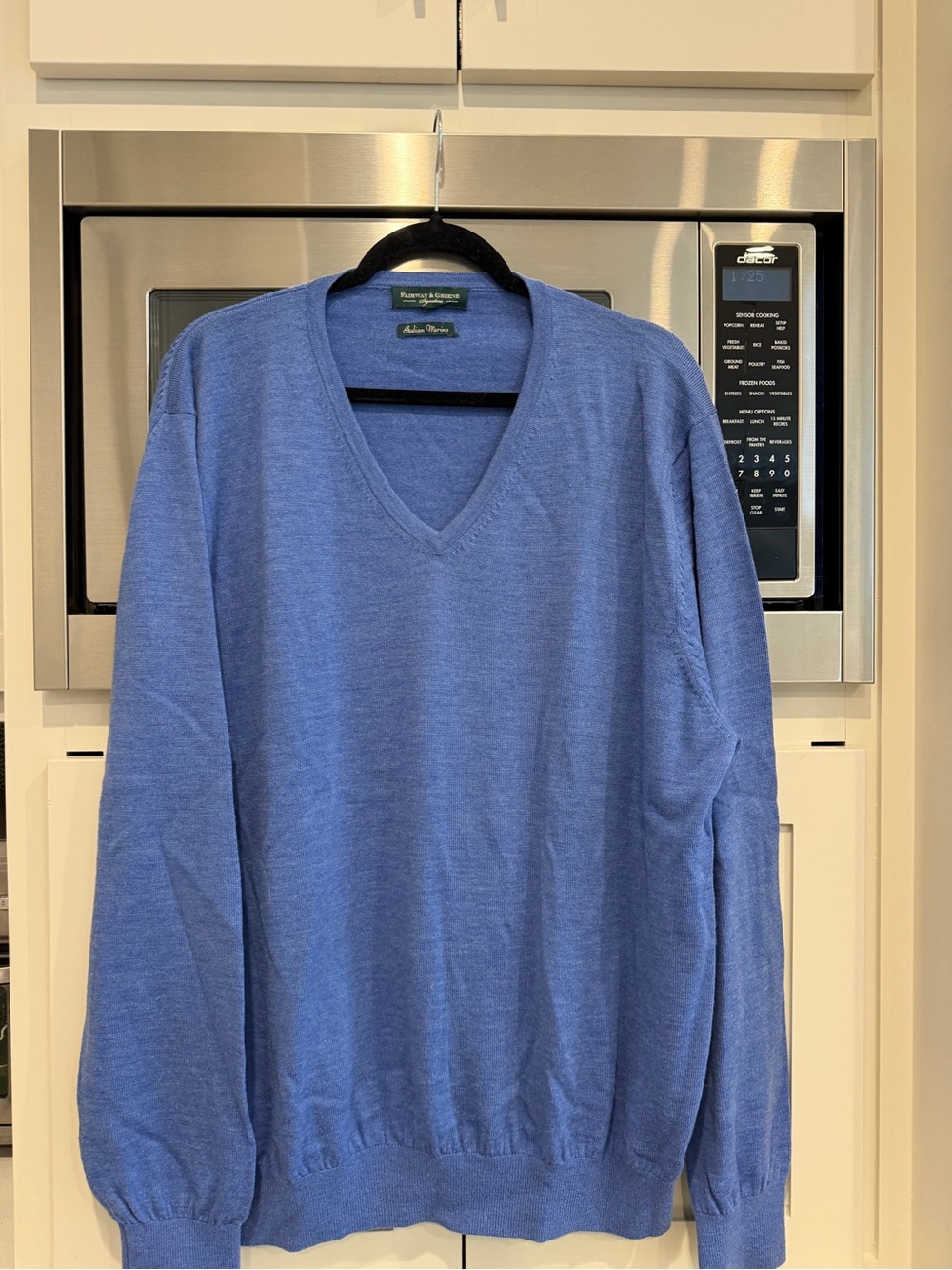 Fairway & Greene Men’s V-Neck Sweater - Blue